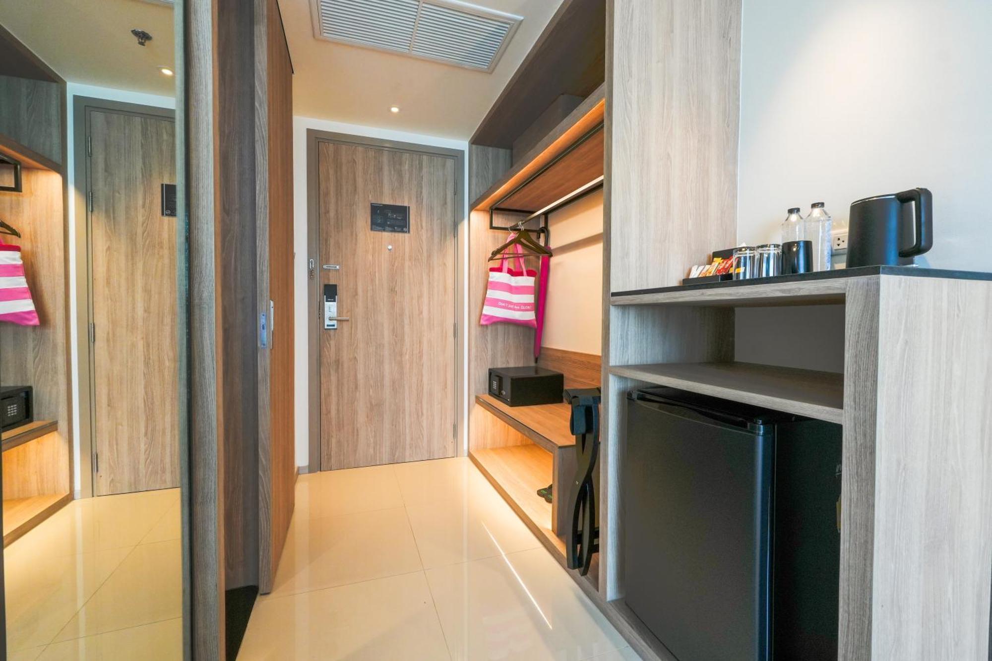 Glow Bangkok Riverside Room photo