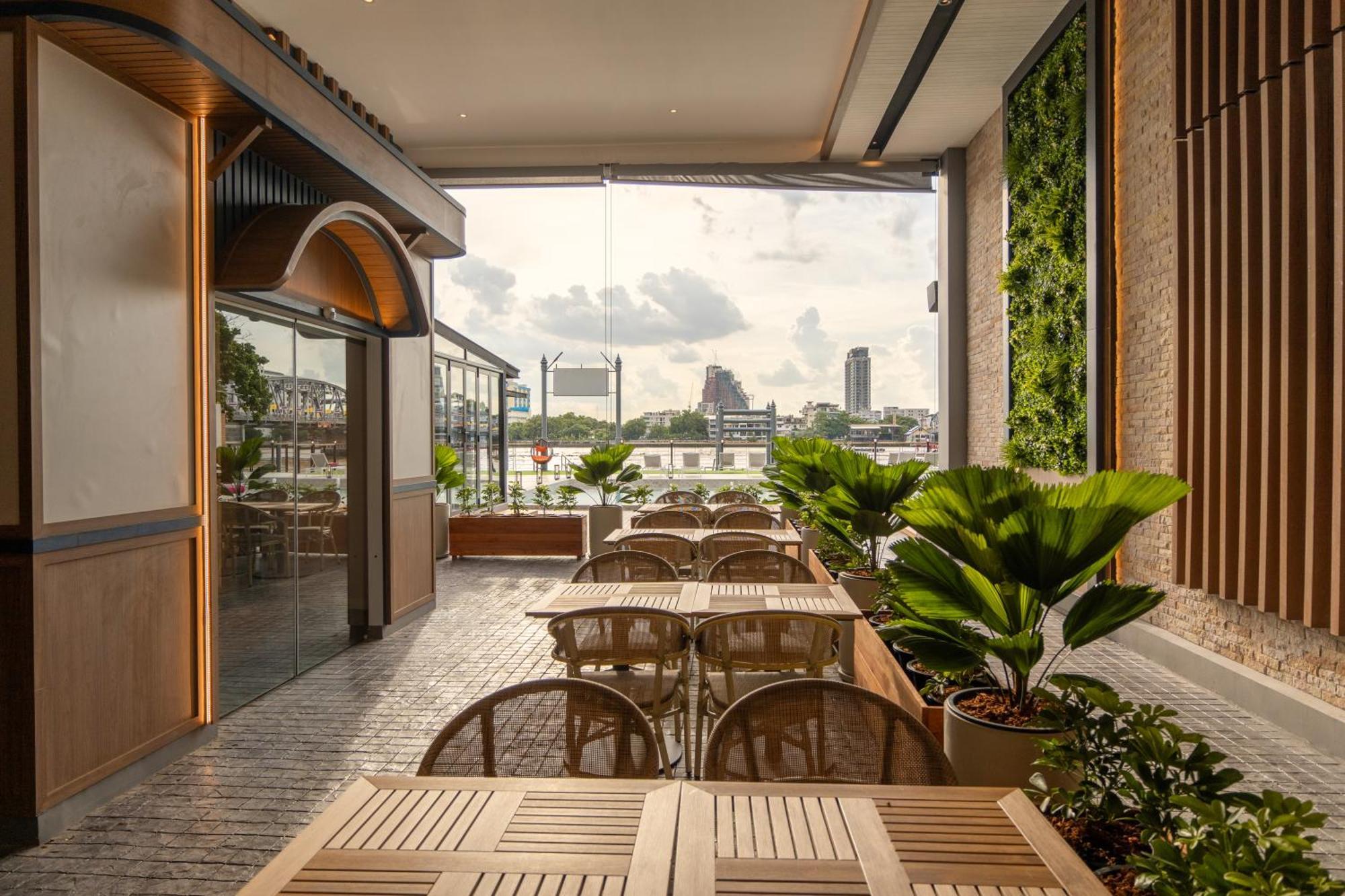 Glow Bangkok Riverside Exterior photo